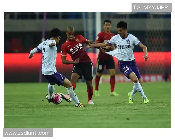 天津泰达迎战广州恒大争夺中超积分榜关键战役的精彩对决